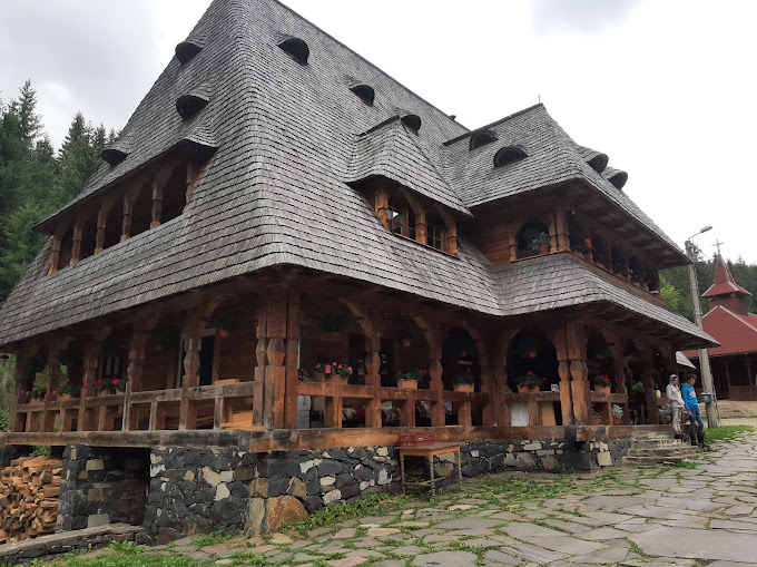 Manastirea Rosia Budesti Maramures